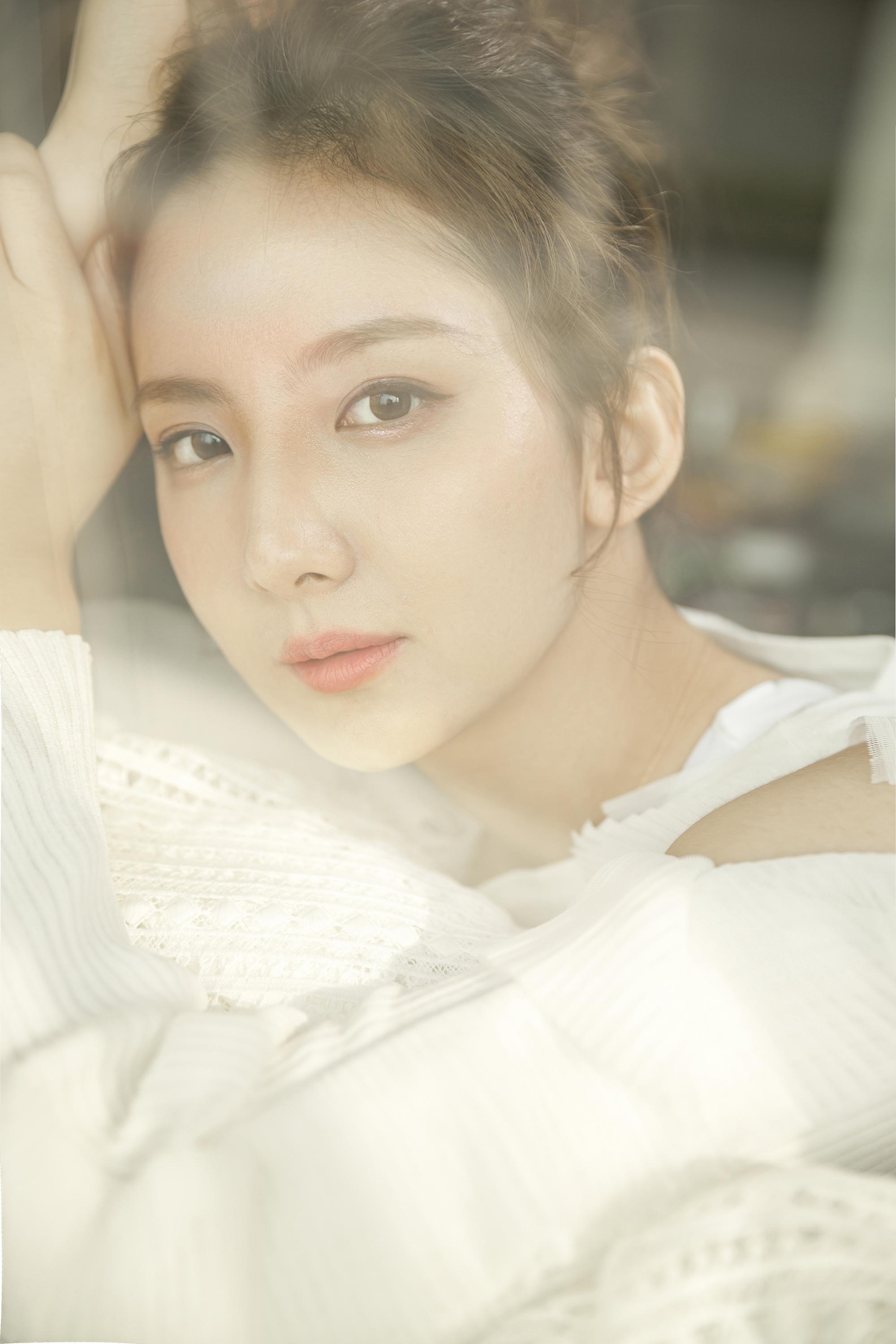 冬日的温暖精灵黄胜楠 连夕阳都为她打灯