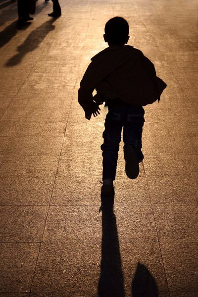 期末考试成绩公布一名小学生六亲不认另一名不想活了