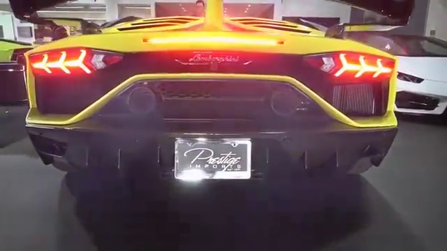 炫酷时尚的兰博基尼,鱼骨式尾灯