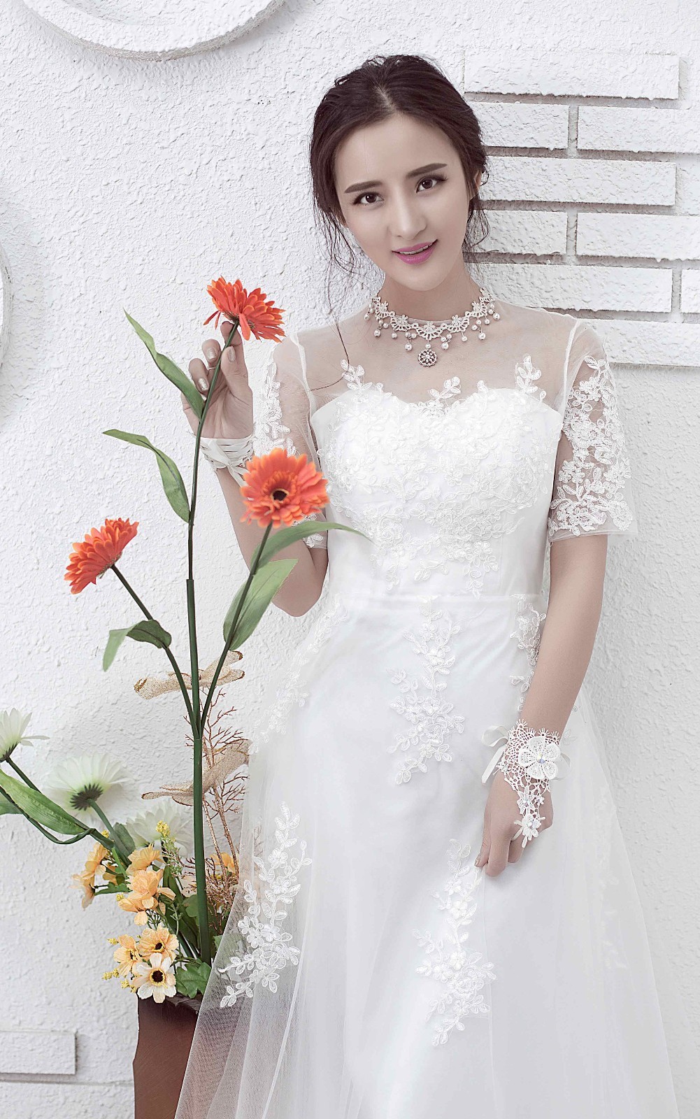 长相酷似杨幂的女明星黎丹