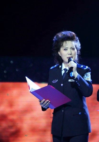 温玉娟,国家一级演员,兼任中华全国青联委员,如今低调幸福!