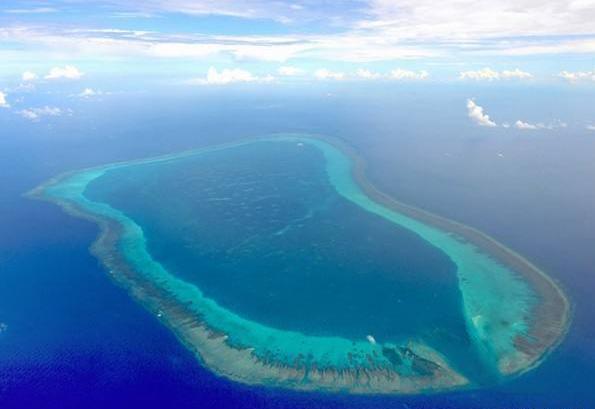 黄岩岛:中沙群岛唯一露出水面的岛礁,地理位置特殊,战略价值大