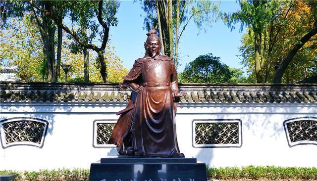 浙江也有一个江南长城,始建于东晋,是北京八达岭长城的蓝本