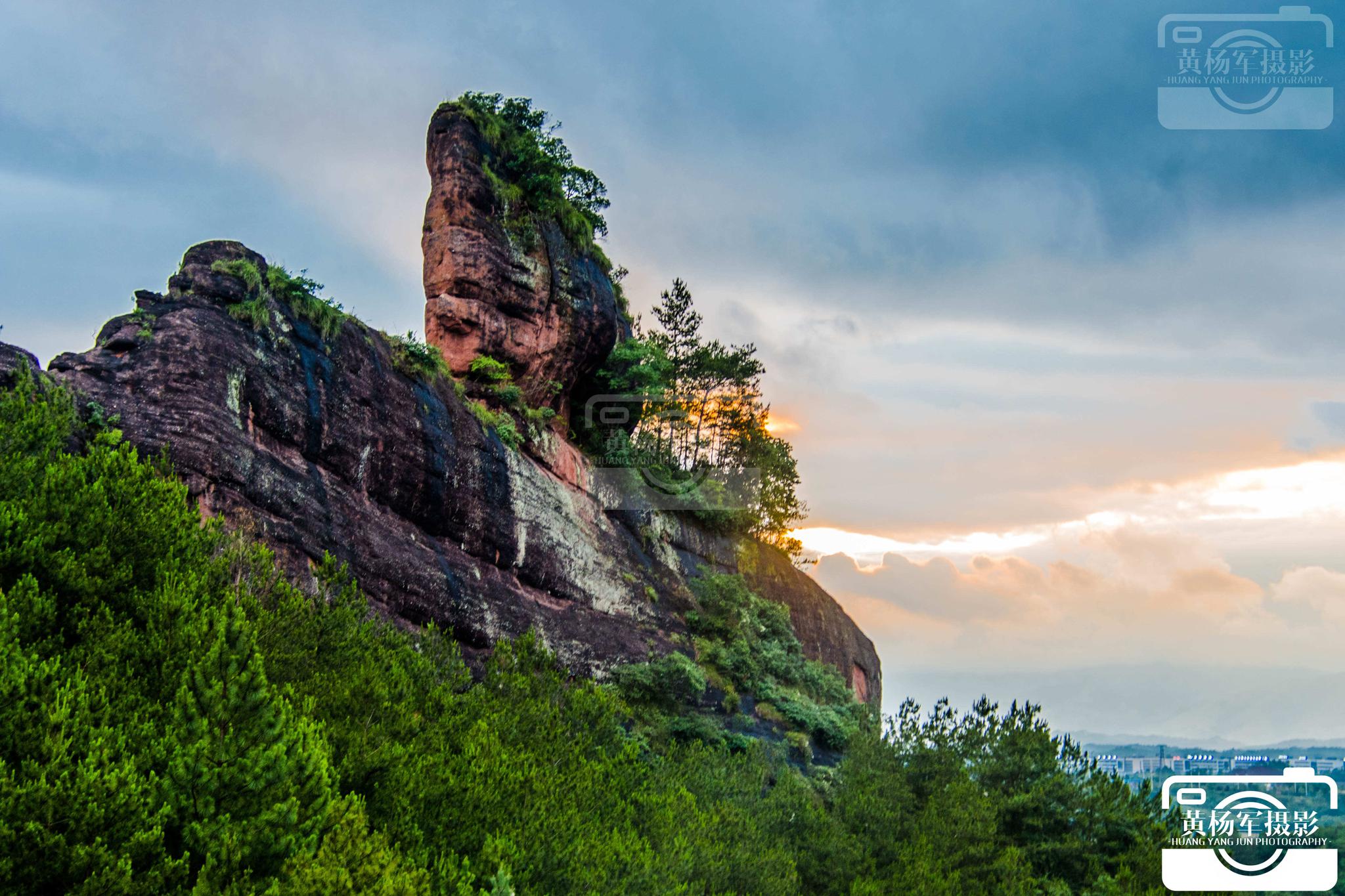 于都县宽石寨美丽迷人的丹霞地貌