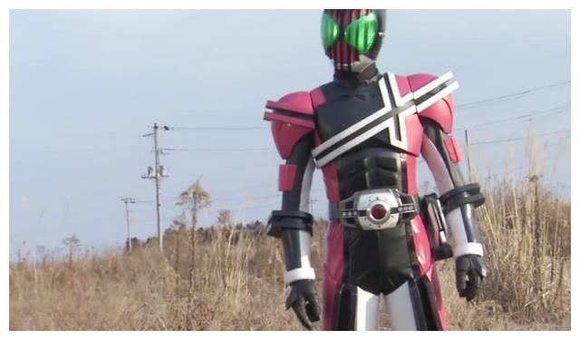 假面骑士可恶的decade庆贺鸣泷演员51岁生日