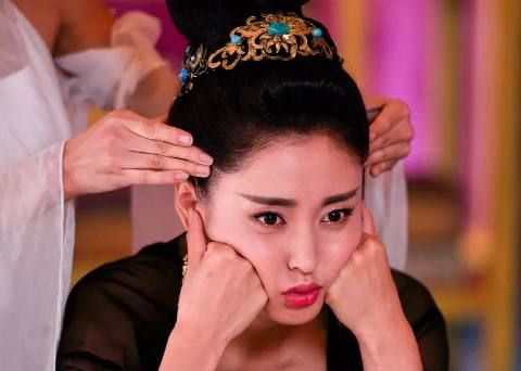 太子妃升职记 张天爱的5套衣服 图3很清纯 最后一张美到窒息 太子妃升职记 张天爱的5套衣服 图3很清纯 最后一张美到窒息