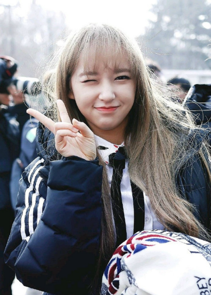 小仙女程潇美照,潇潇笑起来真的好甜小仙女程潇美