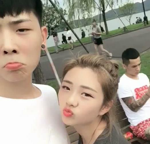 蒙安夫妇刷礼物刷到破产,粉丝却还不到800w,网友:别硬撑了