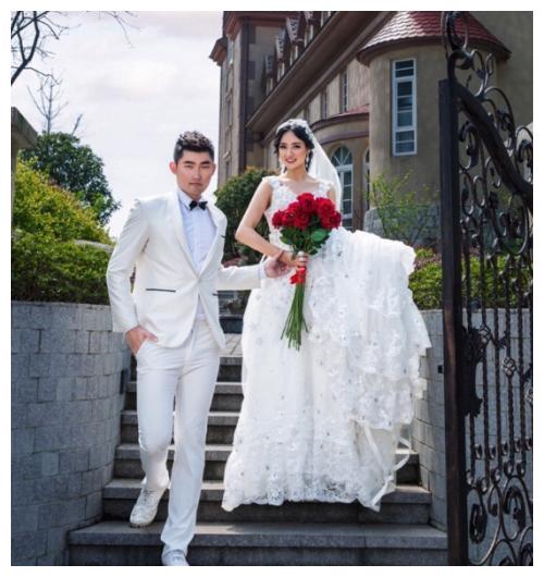 女篮名将石一童现状26岁身材傲人吸粉无数无奈退役火速嫁人