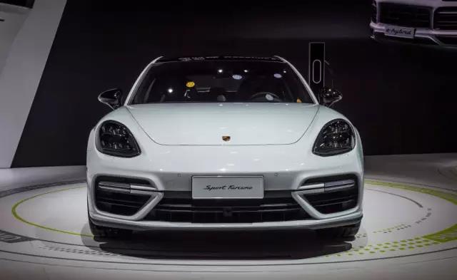 turbo s e-hybrid 575d-hrsechc7415741.jpg