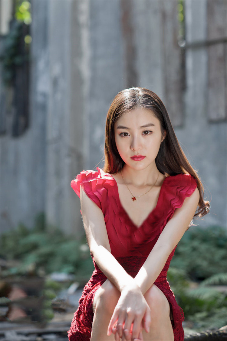 5/ 6人像摄影(青春秀美的可爱长发姑娘)6/ 6人像摄影(青春秀美的可爱