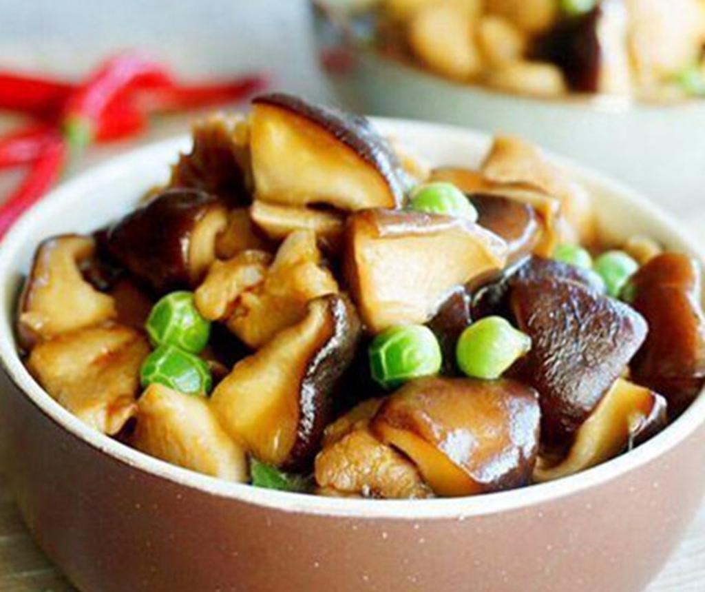 炒香菇时,万万别直接下油锅,如果少了这一步,不鲜不嫩,不入味