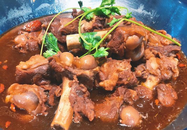 大厨教子你做家常白汤羊蝎子火锅配方详细先收藏了