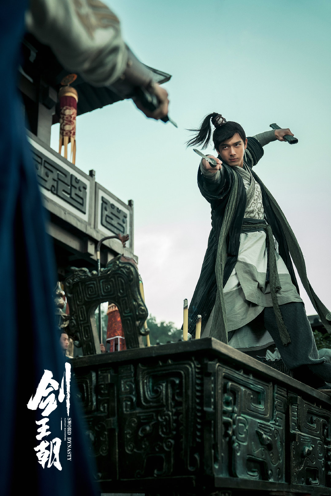 李现剑王朝眼神细腻诠释隐忍武打动作亲身上阵致敬东方武侠