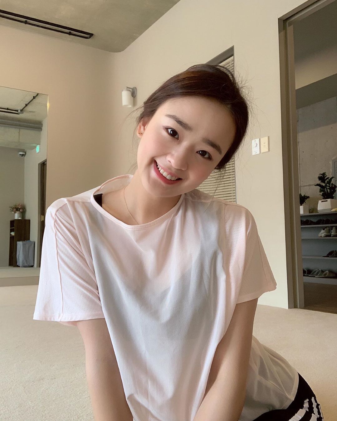 孙妍在唯美近照,可爱的像只小白兔,真不理解宁泽涛当年拒绝她