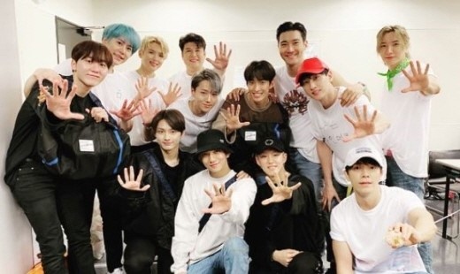 SUPER JUNIOR & SEVENTEEN在日本集合!帅哥们的纪念照成为话题