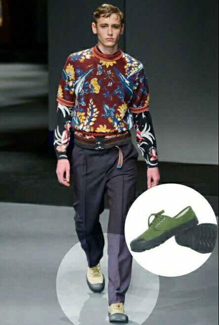 我国淘汰多年的鞋子,在国外成为了一种时尚,一双卖到了500元|解放鞋