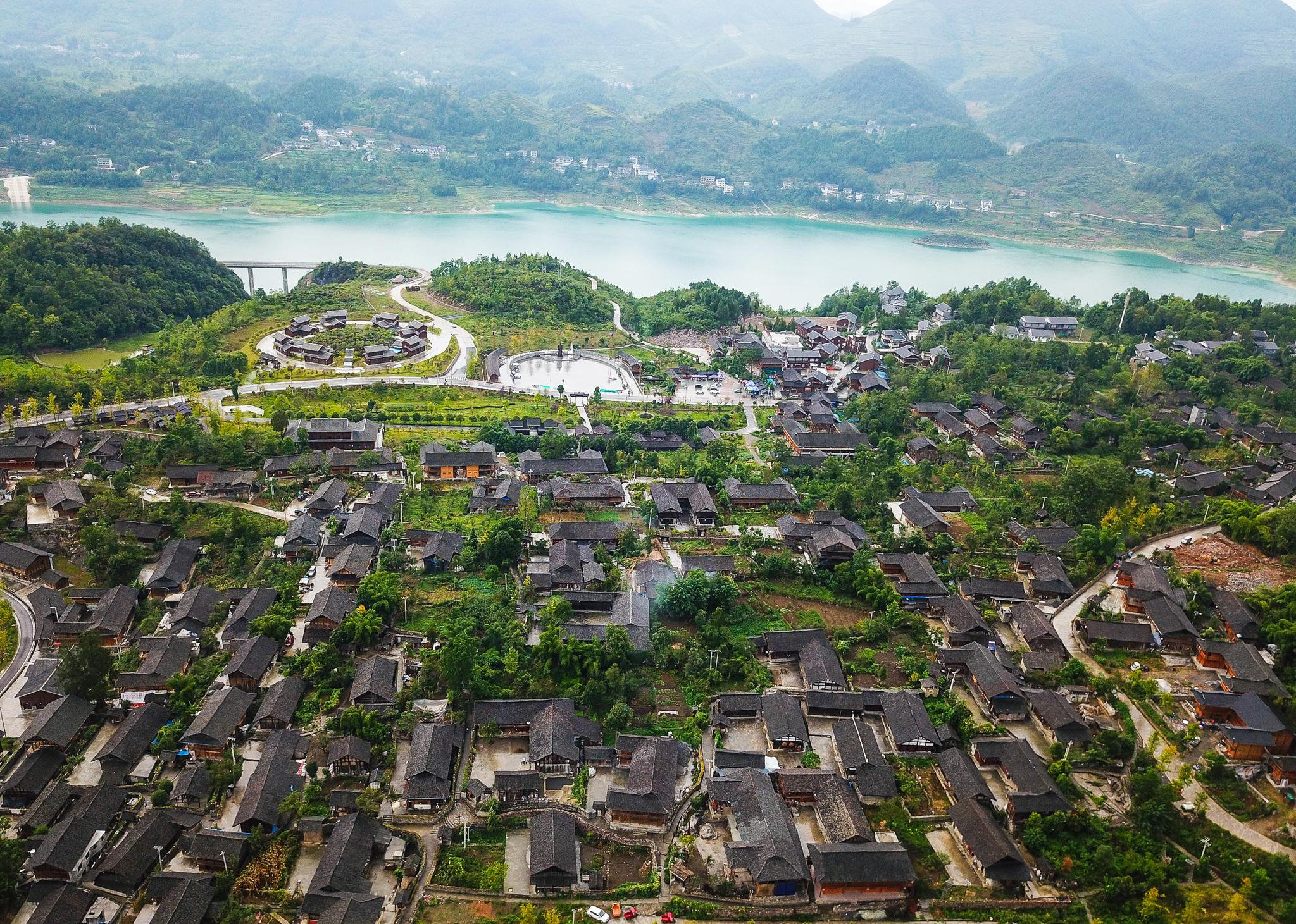 洪渡河畔仡佬族历史文化深髓淌洋深巷700年古寨美景传承千年