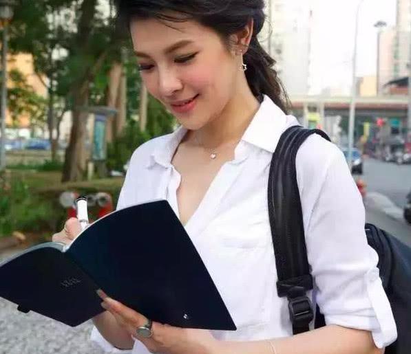 贾静雯前夫秀恩爱, 孙志浩带妻子四处逛, 素颜的林若亚笑得很