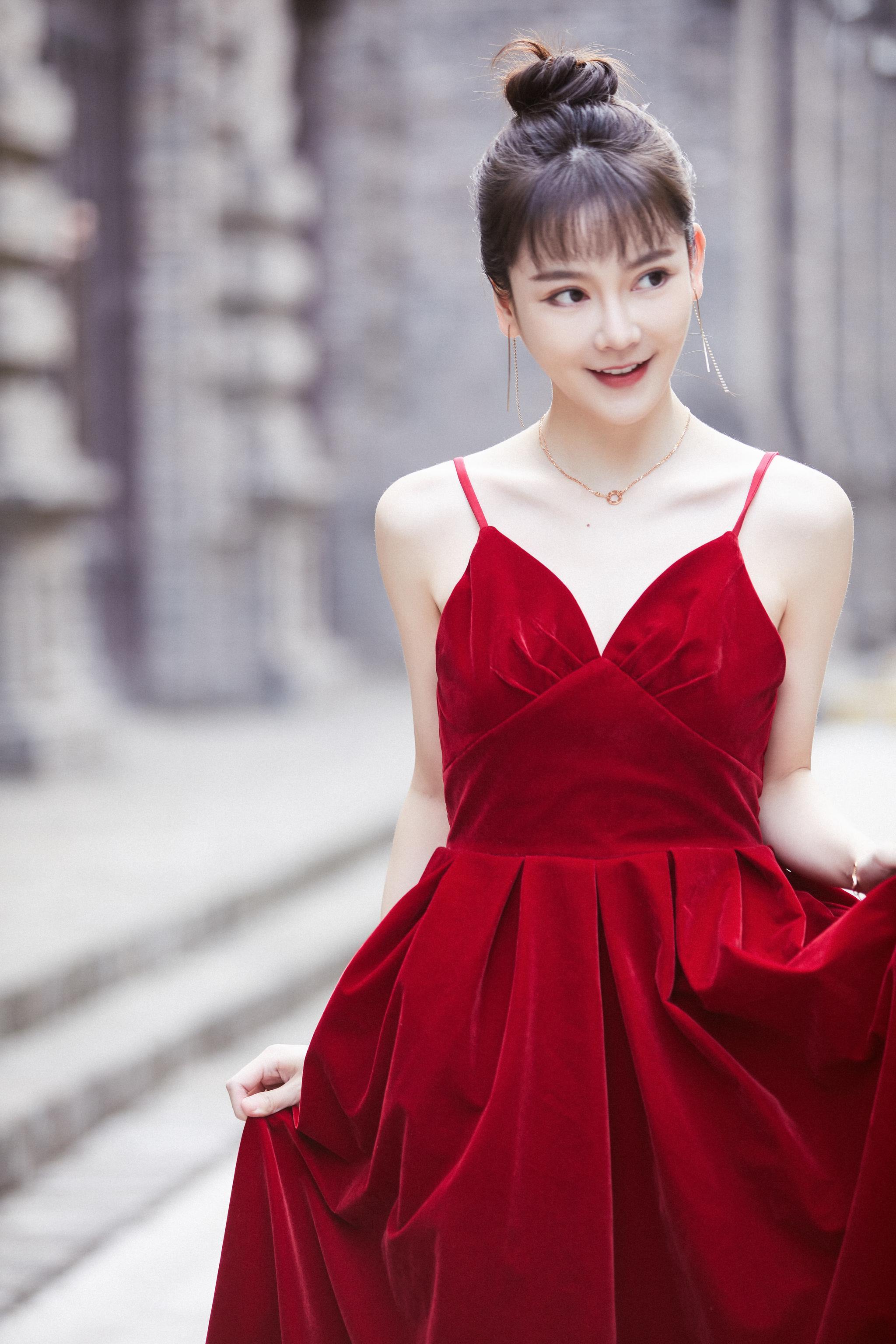 演员罗米因出演喜剧爱情电影《前任3:再见前任》王梓一角而被大家熟知