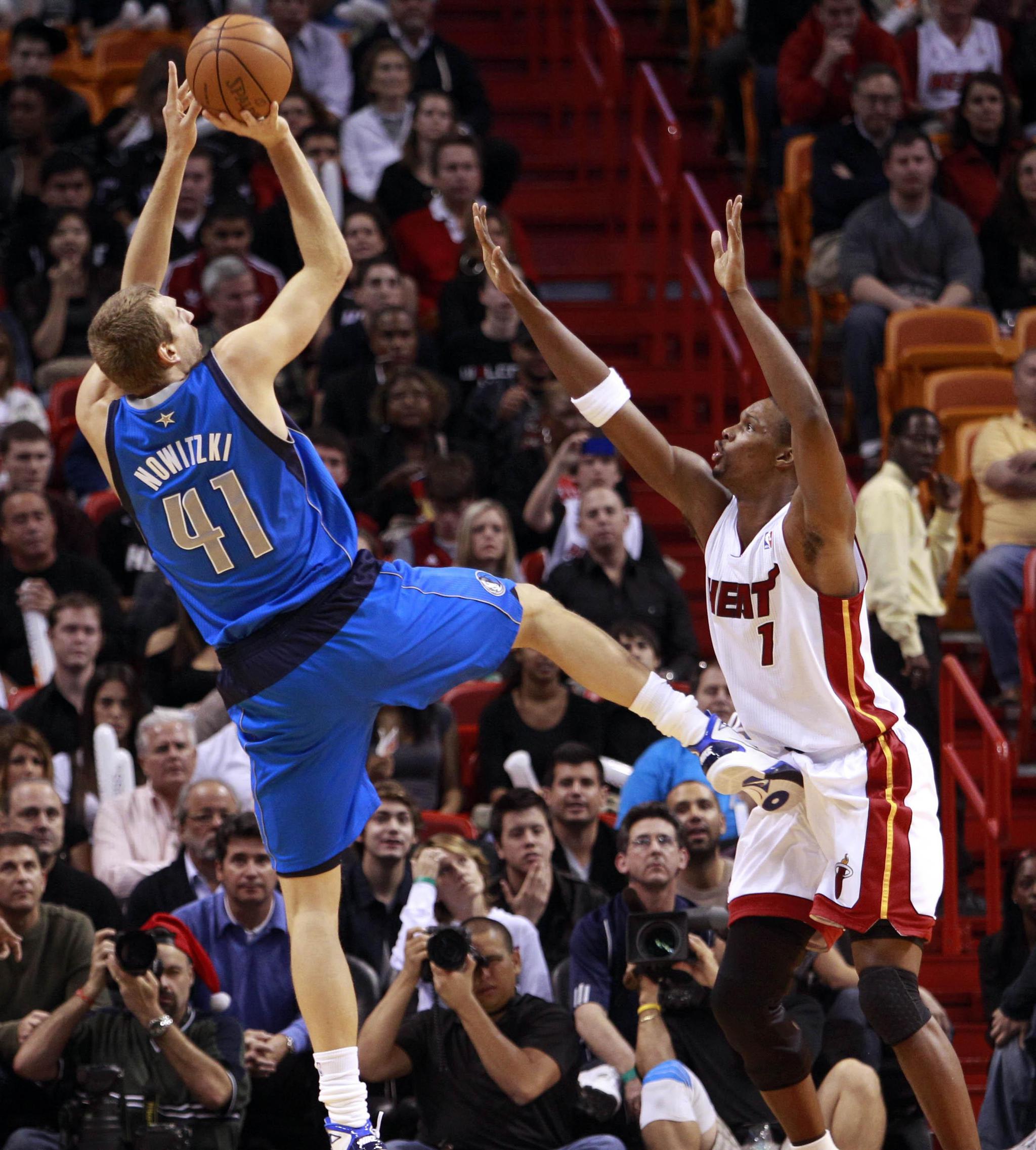 3分 3.2篮板 0.7助攻,投篮命中率为51.4%!