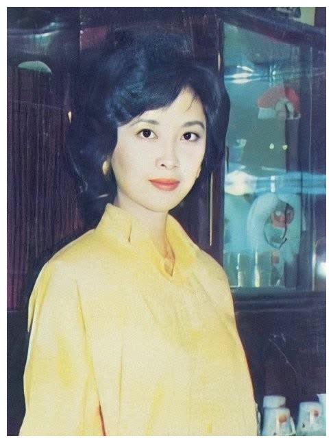 女儿国国王朱琳年轻时最美的老照片见过吗 真的是一眼万年呀|朱琳|女儿国|万年_新浪新闻
