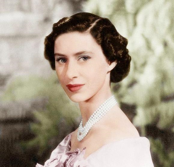 原以为戴安娜王妃够美了,但看到玛格丽特公主真的是被惊艳到了!