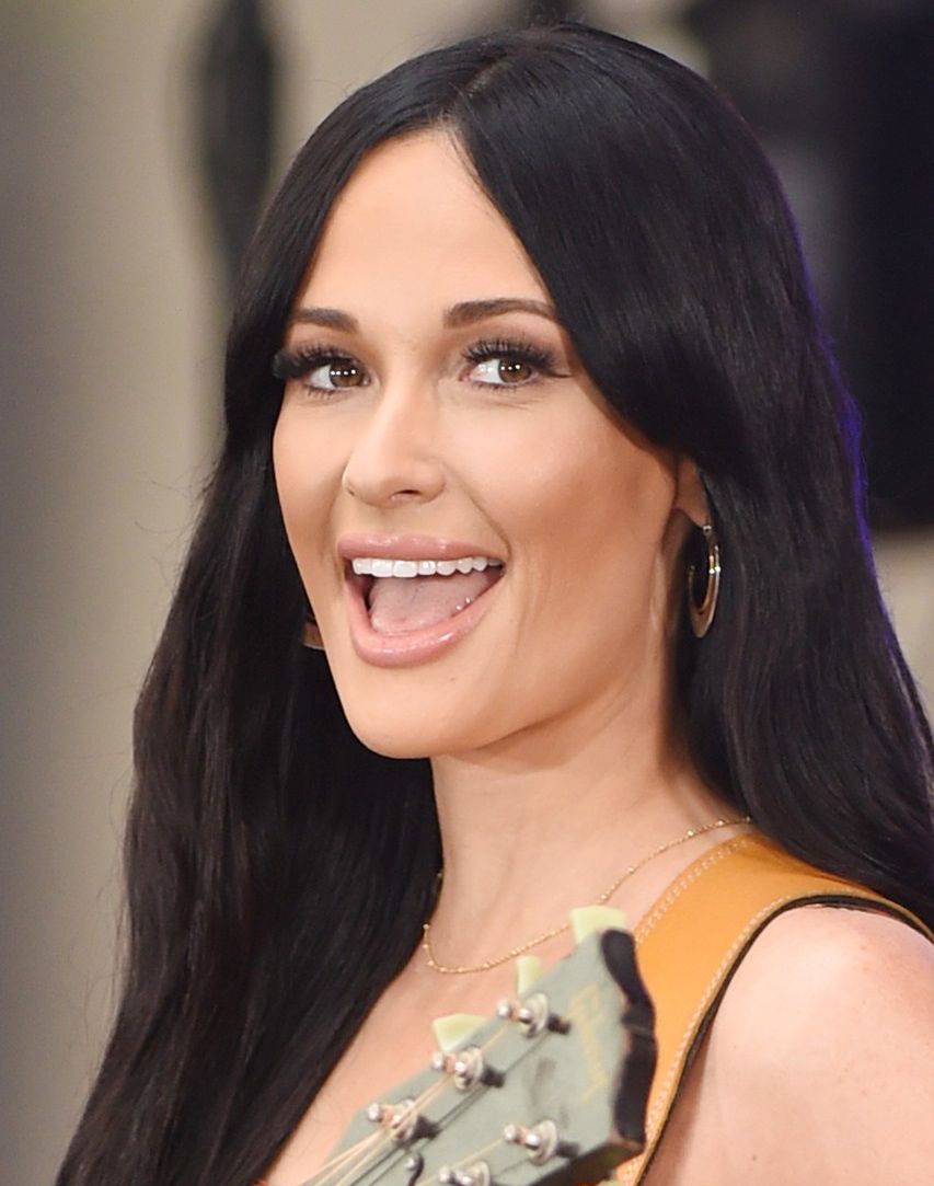 一个集美貌与才华于一身的女歌手 就是人见人爱|洛克菲勒|凯茜|女歌手