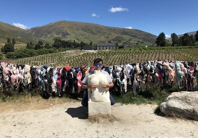 世界上最"污"的地方,女人去了纷纷脱下"内衣",原因让人感动