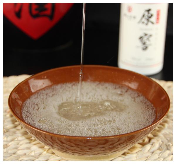 酒并非越贵越好,这6款"白酒"才是真正纯粮酒,喝酒的人才懂