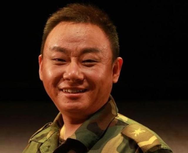 他是国家一级演员,为妻治病花光积蓄,网友:台前风光幕后辛酸