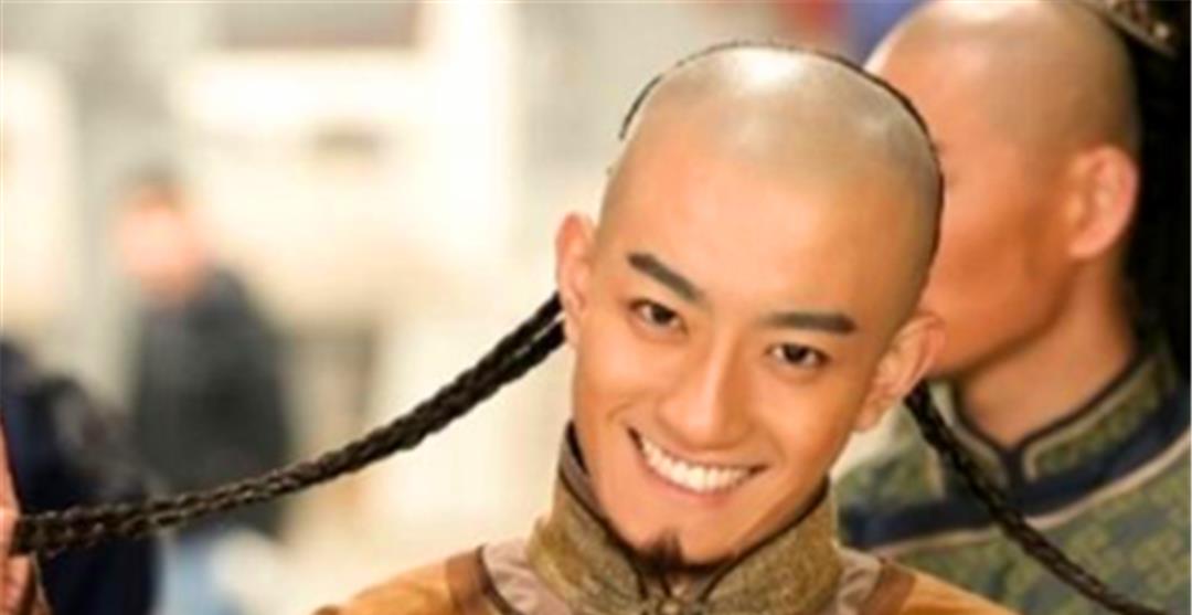 努尔哈赤为何要杀死自己战功累累的亲儿子褚英呢?他儿子干了什么