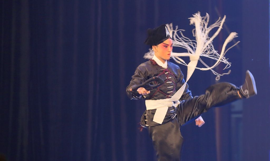 舞台摄影十字坡