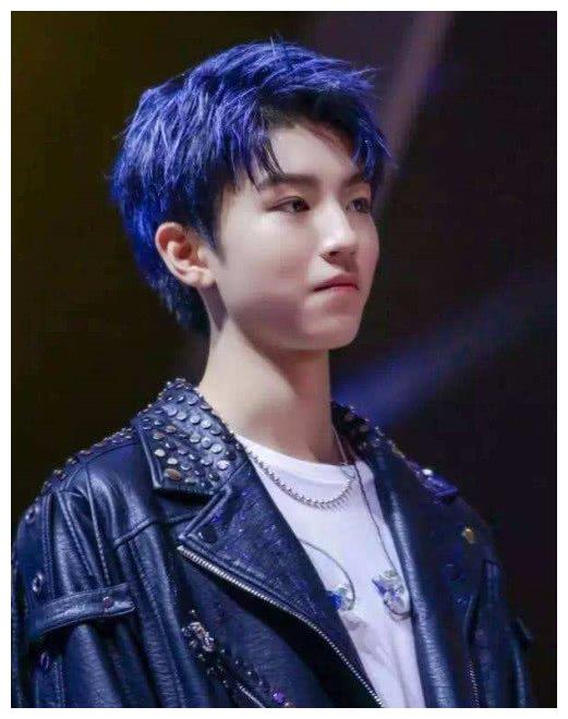 染蓝色发型最好看的5位明星鹿晗太抚媚迪丽热巴美出天际