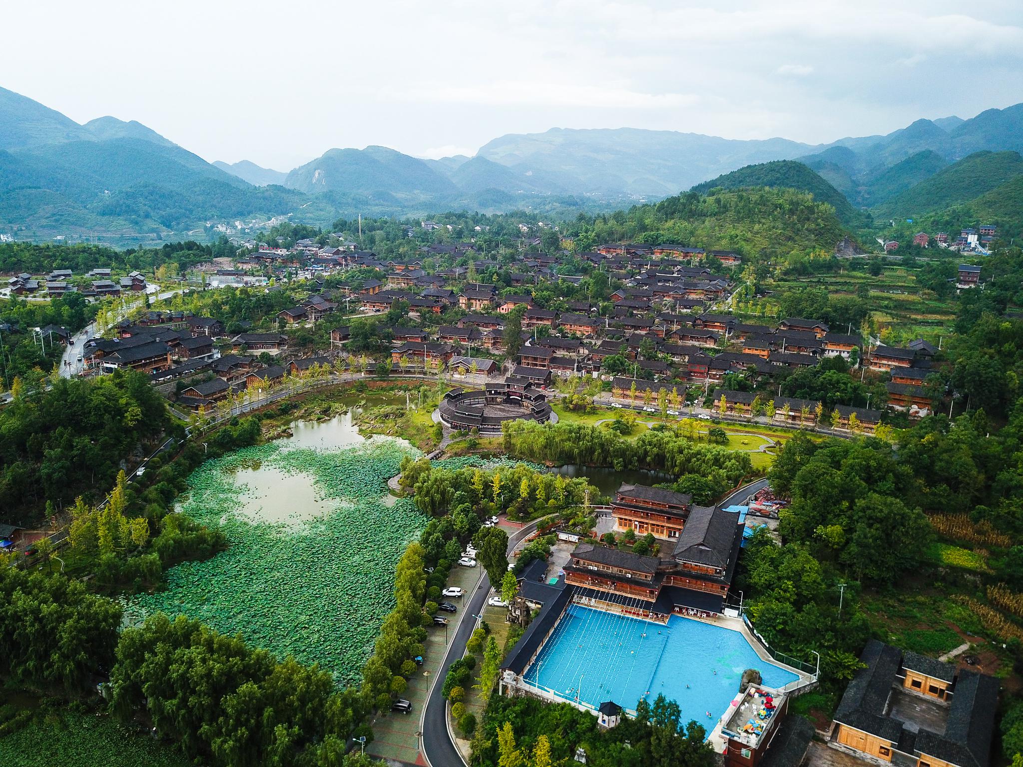 洪渡河畔仡佬族历史文化深髓淌洋深巷700年古寨美景传承千年