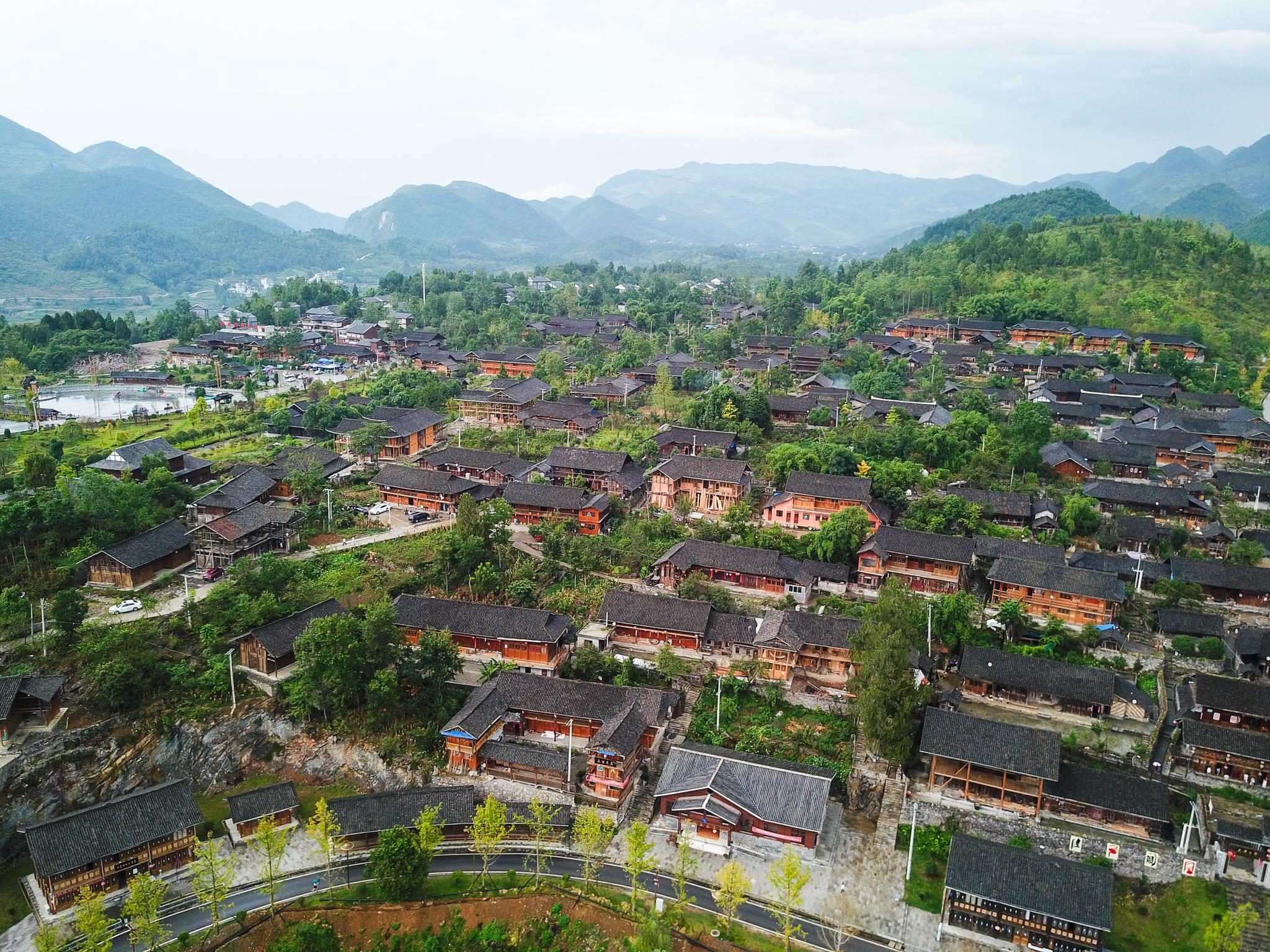 洪渡河畔仡佬族历史文化深髓淌洋深巷700年古寨美景传承千年