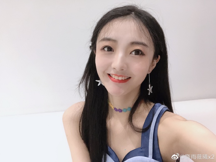 英雄联盟jdg主场馆lpl官方美女主持人写真美照