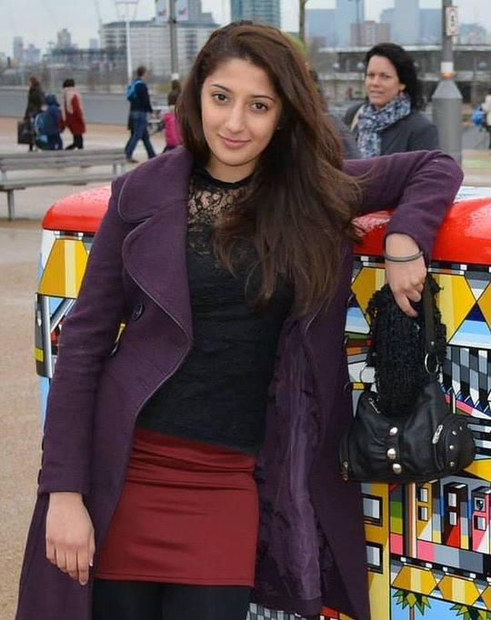 烧死前男友后到凶案现场拍婚纱照,蛇蝎美人即将成为英国市长夫人|马希