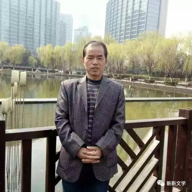 黄河浪,本名杨小明.陕西西安人,六十年代初期出生.