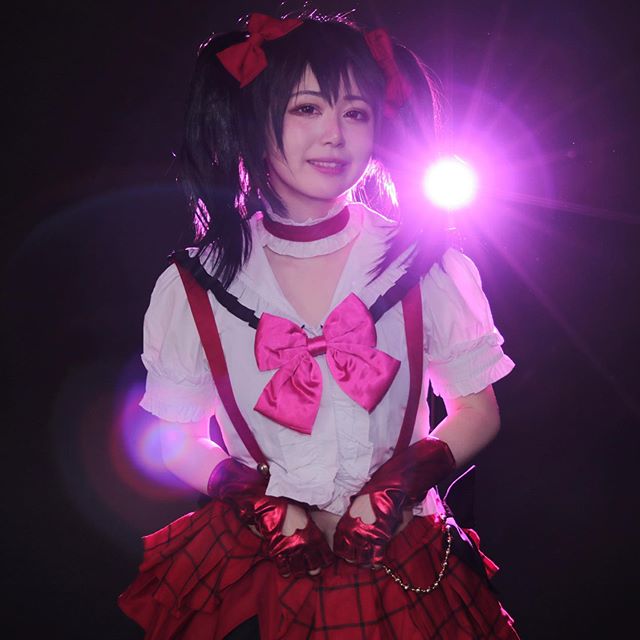 nico nico ni~,可爱小姐姐cos矢泽妮可,要做面带微笑的偶像!