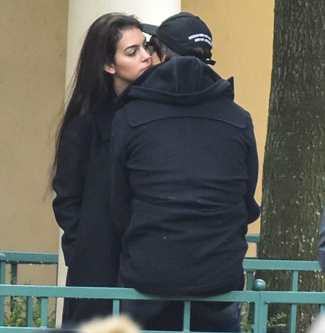 c罗女友乔伊娜食得咸鱼抵得渴等浪子回头终把钱赚翻