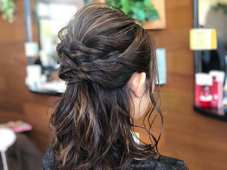 优雅编发能给你带来惊喜,有特色的欧美编发,能带有温婉女神范