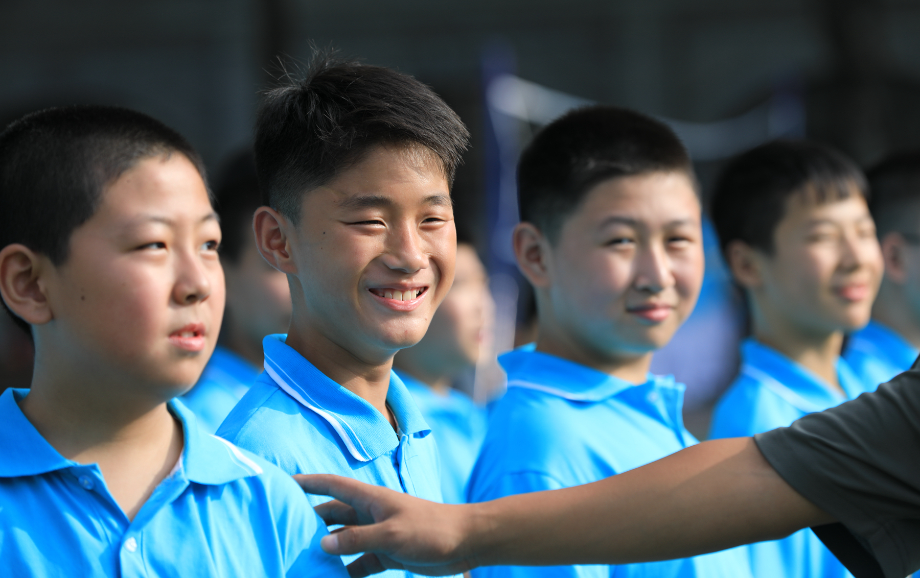 安庆龙凤五胞胎小升初为防作业相同爸爸要求分在5个班