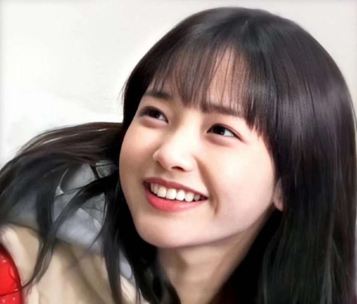 笑容头像系列超心动,压箱底都与你们分享 0   李亚男晒全家福为王祖蓝