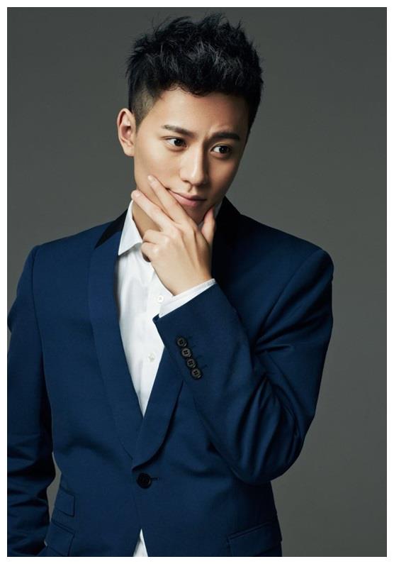 而如今杨紫也到了谈婚论嫁的年龄呢,很多人也希望杨紫能够找到一个