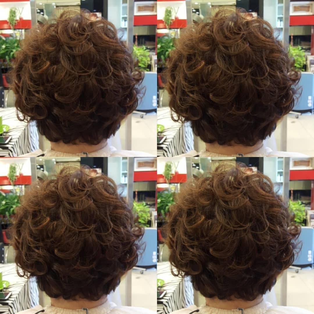 大妈级发型温文尔雅的气质卷发好处多多哟