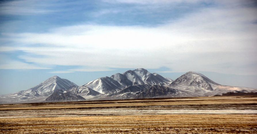 西藏那曲—雪后的藏北羌塘草原静谧而灵动