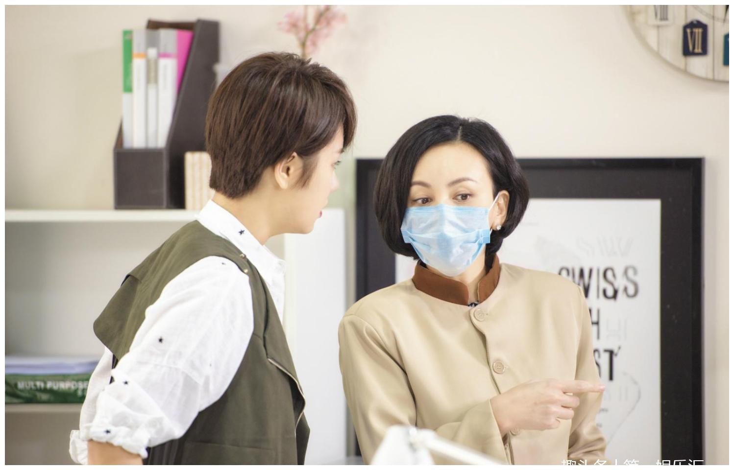 剧中有一个场景是:江南给戴玲玲订制了一条裙子,因为拉链问题回去修的