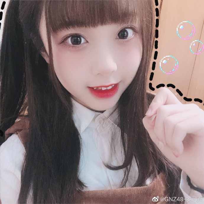 偶像美少女歌手gnz48-罗可嘉迷人美照