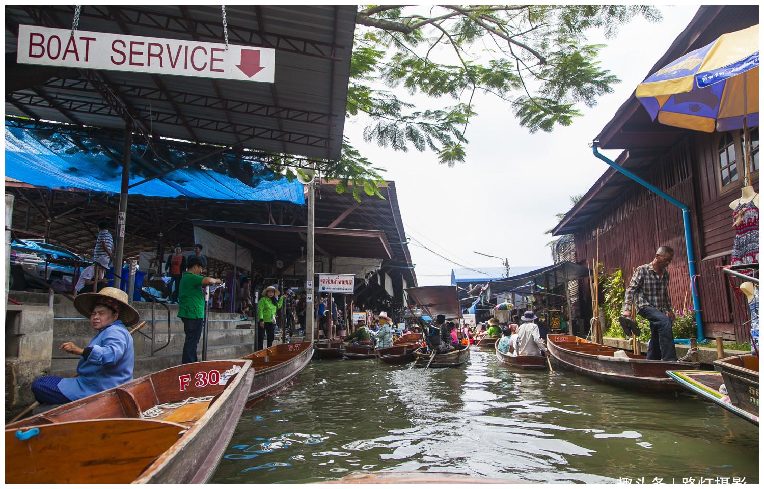曼谷最有名的水上市场，购物方式真特别，东南亚游客的购物天堂